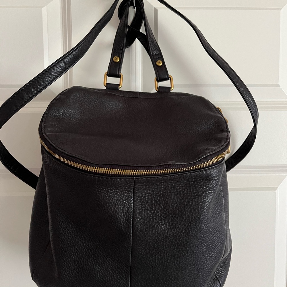 Hobo River Backpack in black.